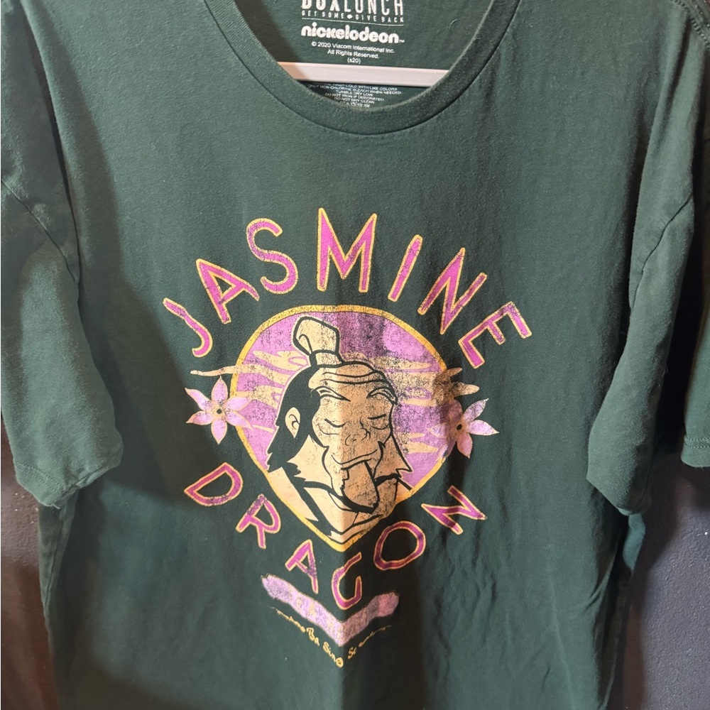 Womens Boxlunch Jasmine Dragon Green T-Shirt - Picture 2 of 4